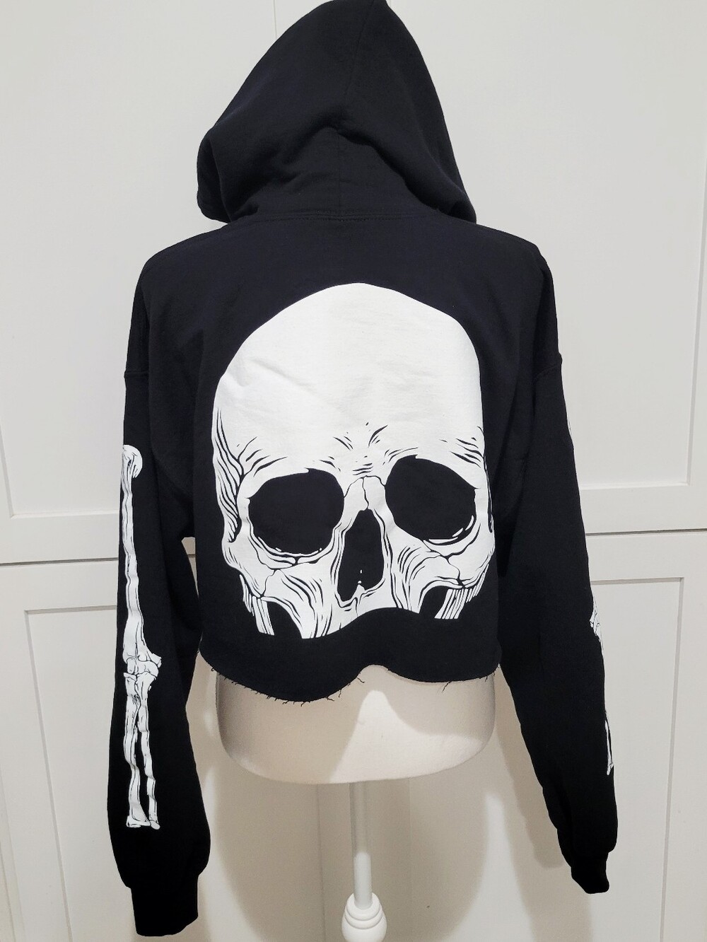 Whimsigoth Black Cropped Skull Hoodie Goth Grunge Y2K Women’s Size Large